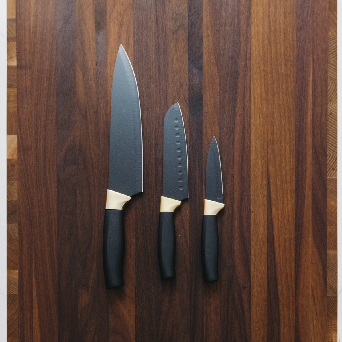 Walnut Wood Cutting Board with Knives